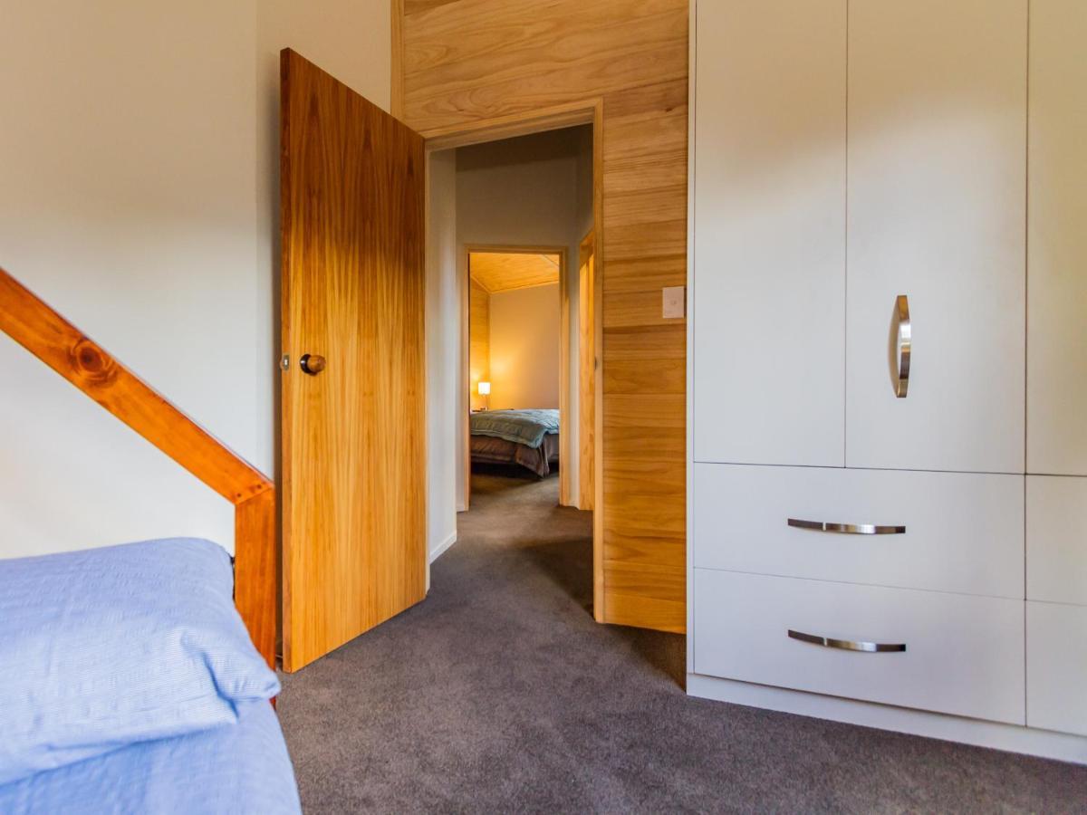 The Snowglobe - Ohakune Modern Yurt Style Chalet Екстериор снимка