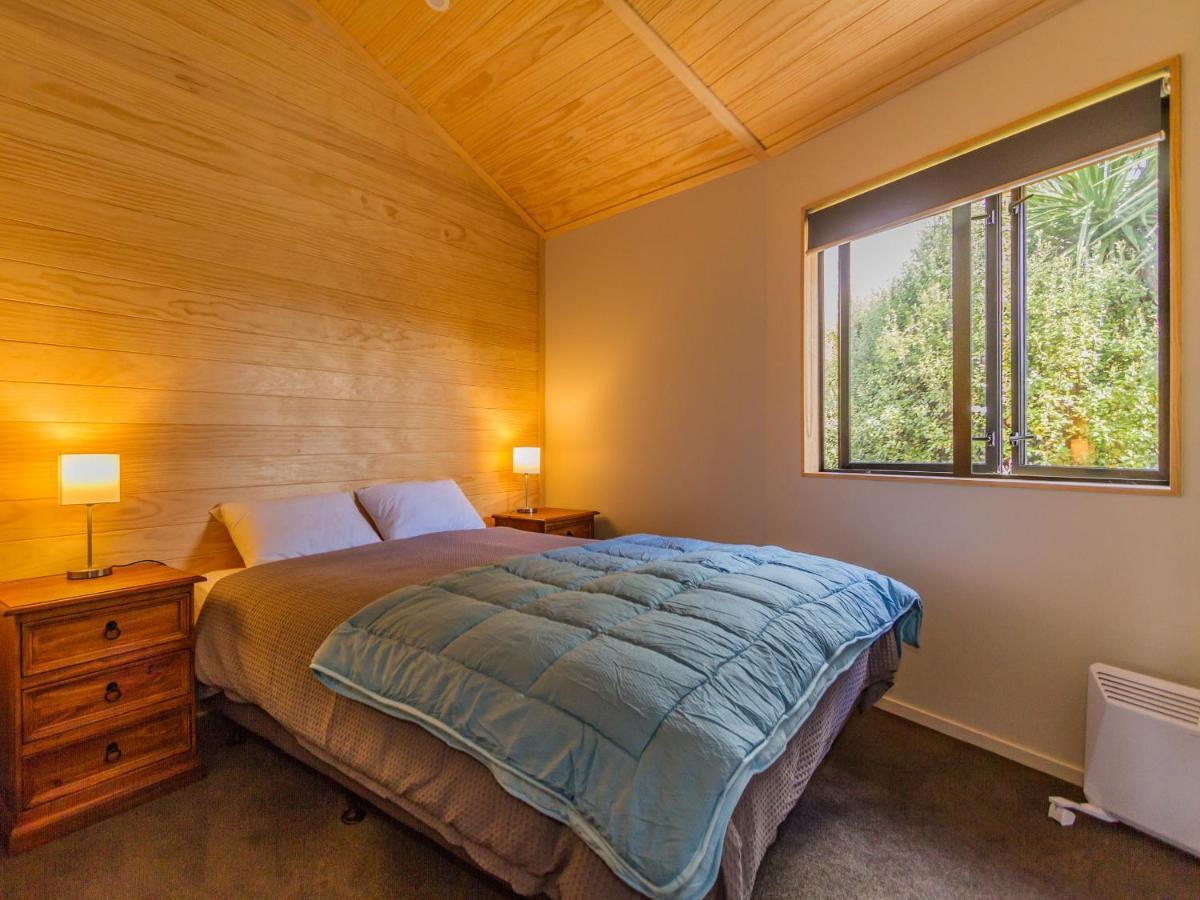 The Snowglobe - Ohakune Modern Yurt Style Chalet Екстериор снимка